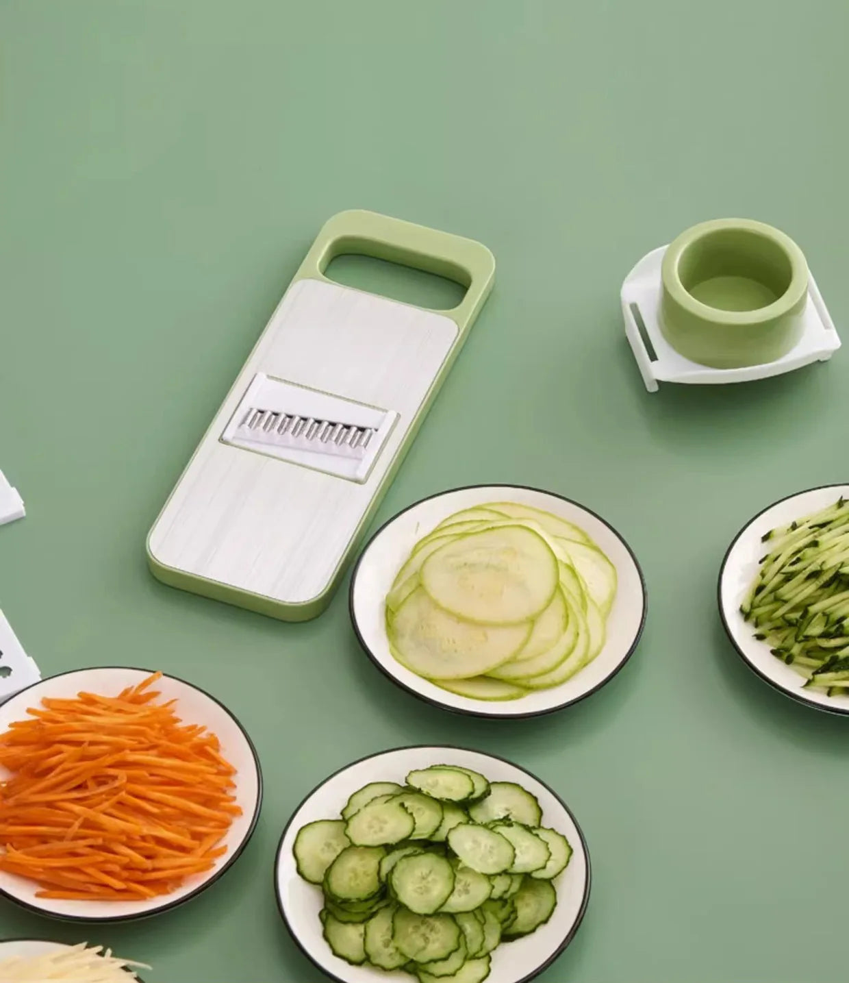 Kitchen Essentials Household Multi-functional Vegetable Cutter Shredder Stainless Steel Anti-cutting Hand Planer Slicer Slicer